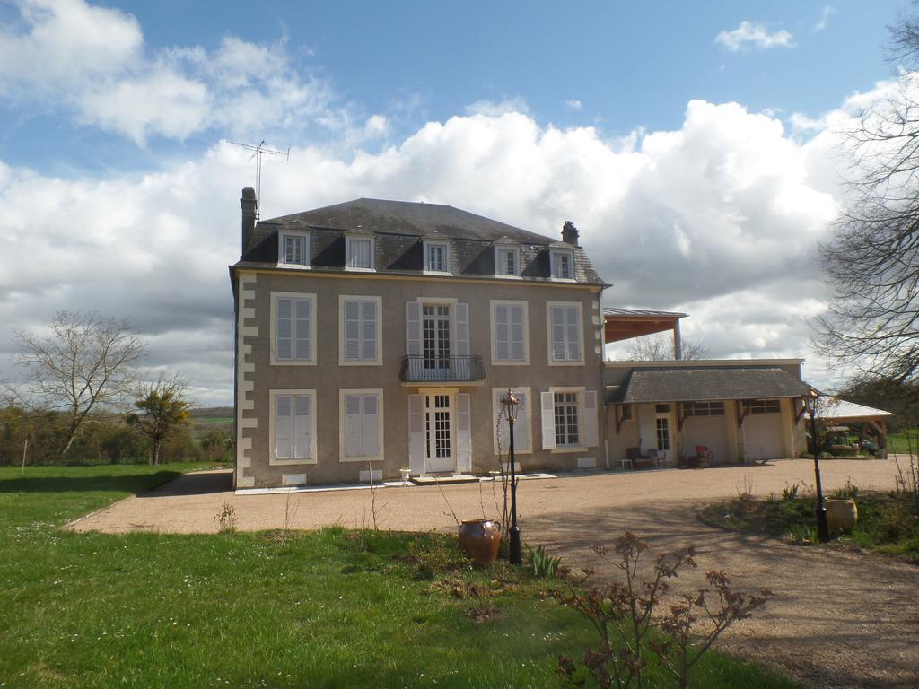 La Maison De Ma Tante Pougues-les-Eaux Exterior foto